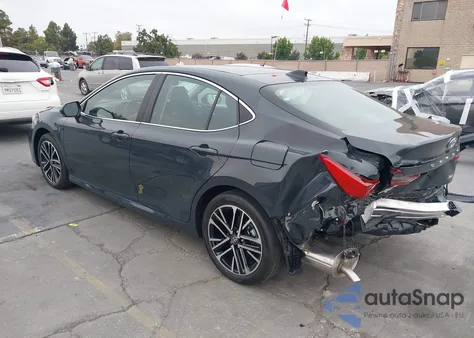 2025 Toyota Camry Xle z USA, uszkodzony, nr VIN 4T1DBADK0SU539707